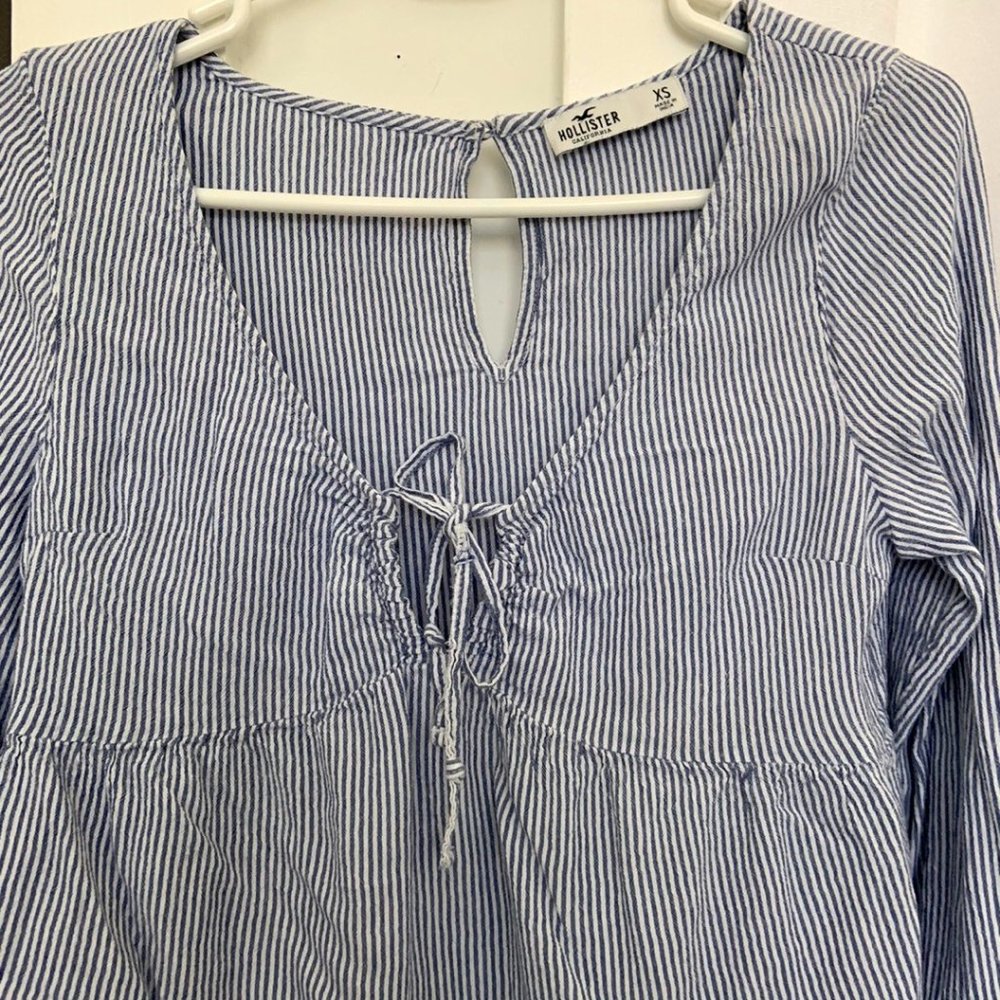 Hollister shirt